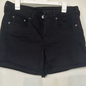 American eagle black short